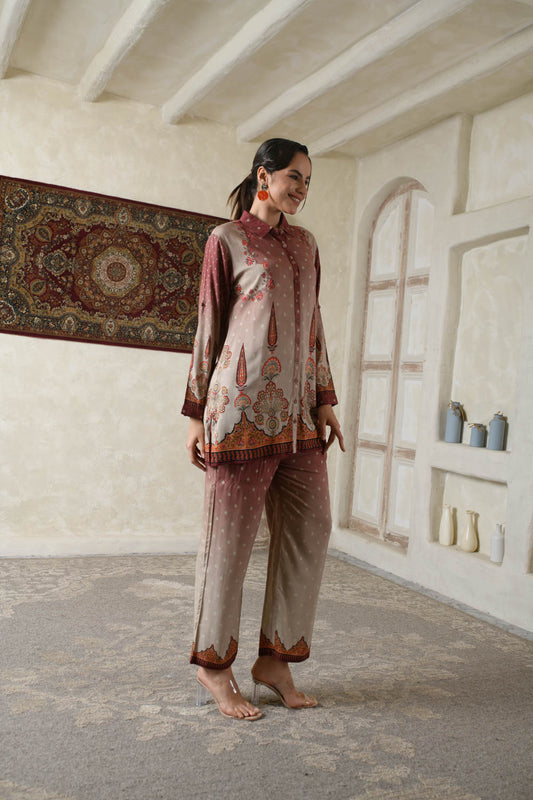 THE BARI Women Ethnic Motifs Printed Regular Kurta with Trousers