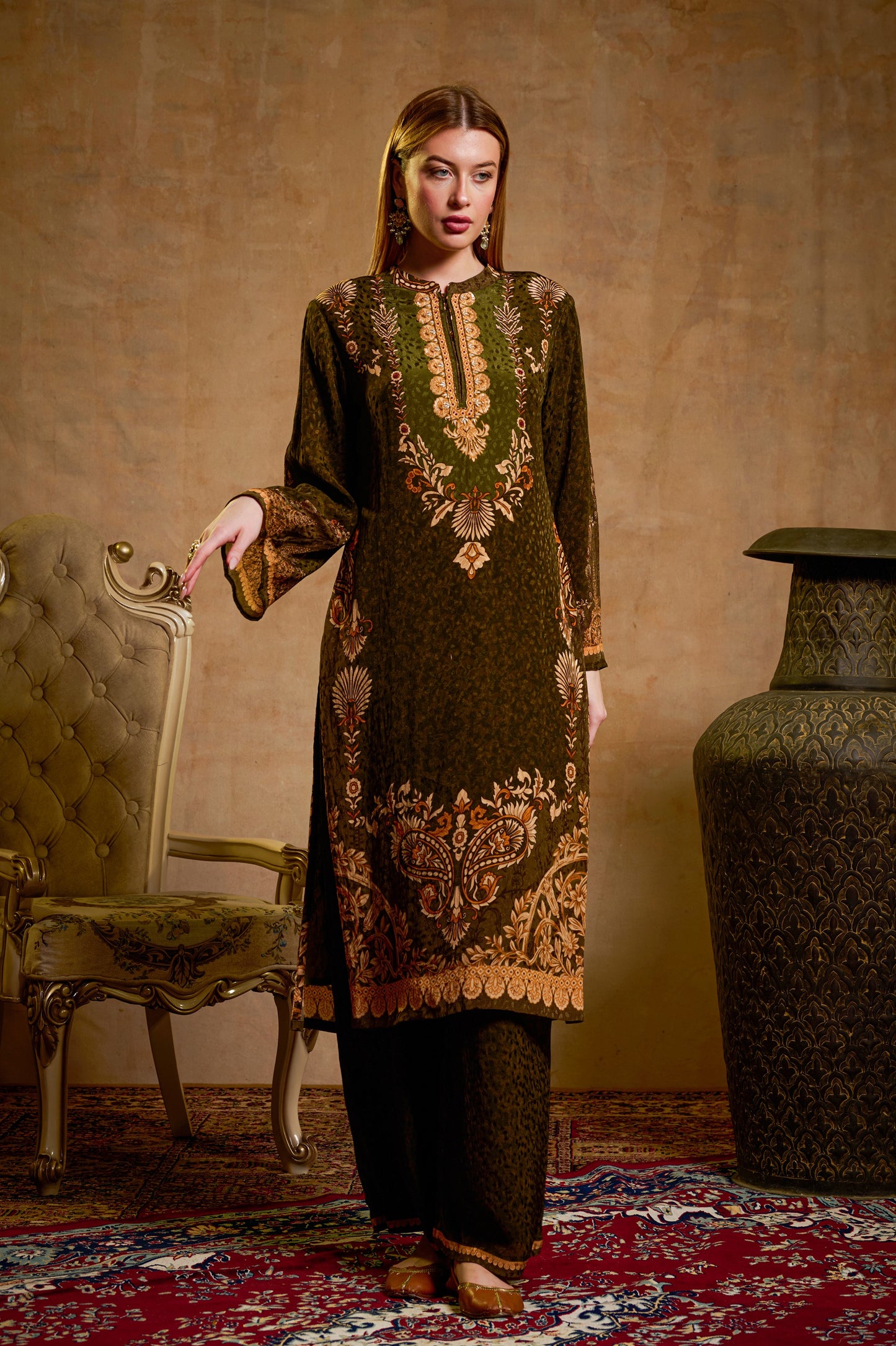 THE BARI Women Ethnic Motifs Printed Kurta & Trousers With Dupatta Set