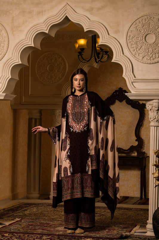 THE BARI Women Ethnic Motifs Printed Regular Thread Work Kurta Set