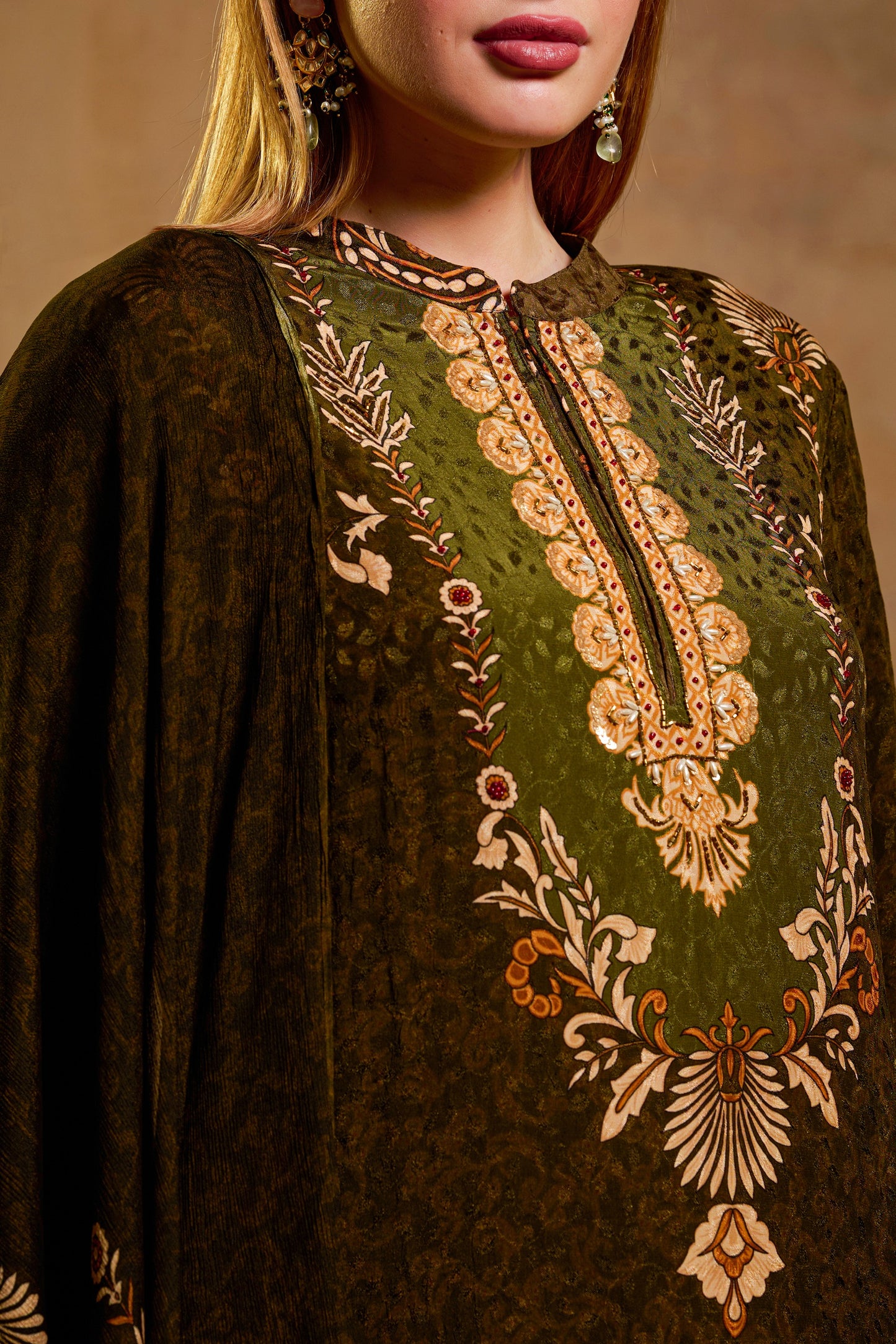 THE BARI Women Ethnic Motifs Printed Kurta & Trousers With Dupatta Set