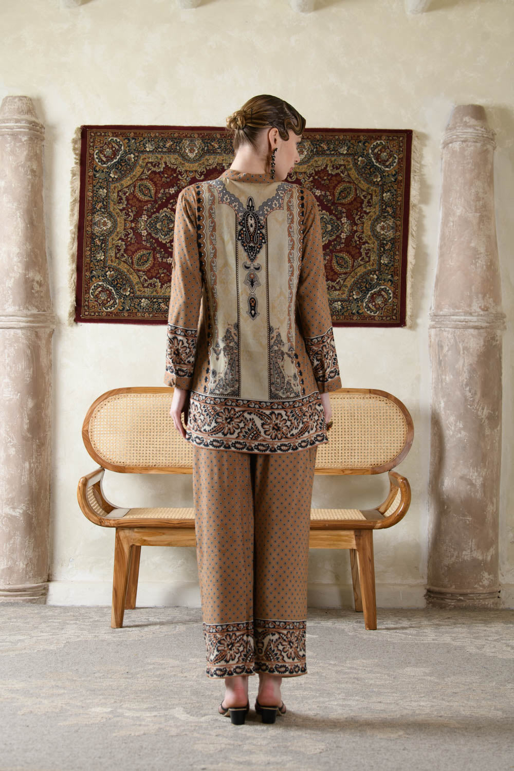 THE BARI Women Ethnic Motifs Printed Kurta with Trousers