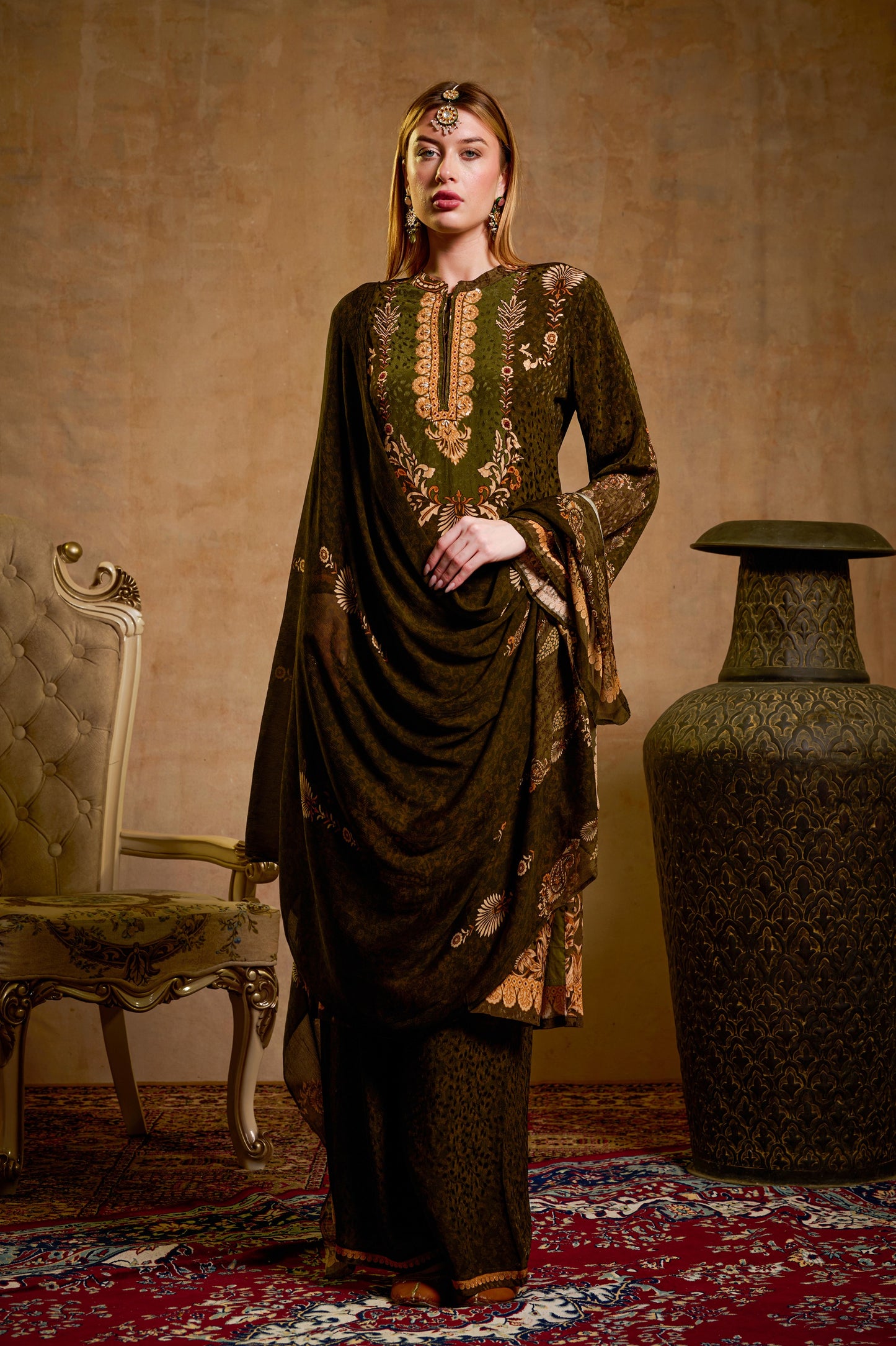 THE BARI Women Ethnic Motifs Printed Kurta & Trousers With Dupatta Set