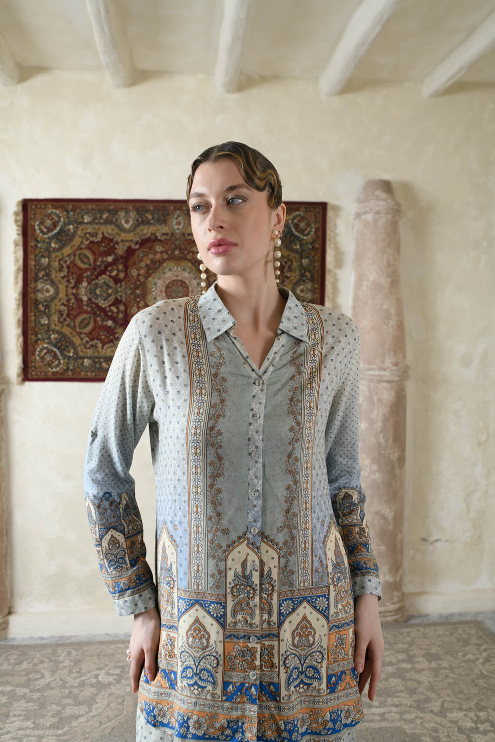 THE BARI Ethnic Motifs Printed Shirt Collar Kurta With Trousers