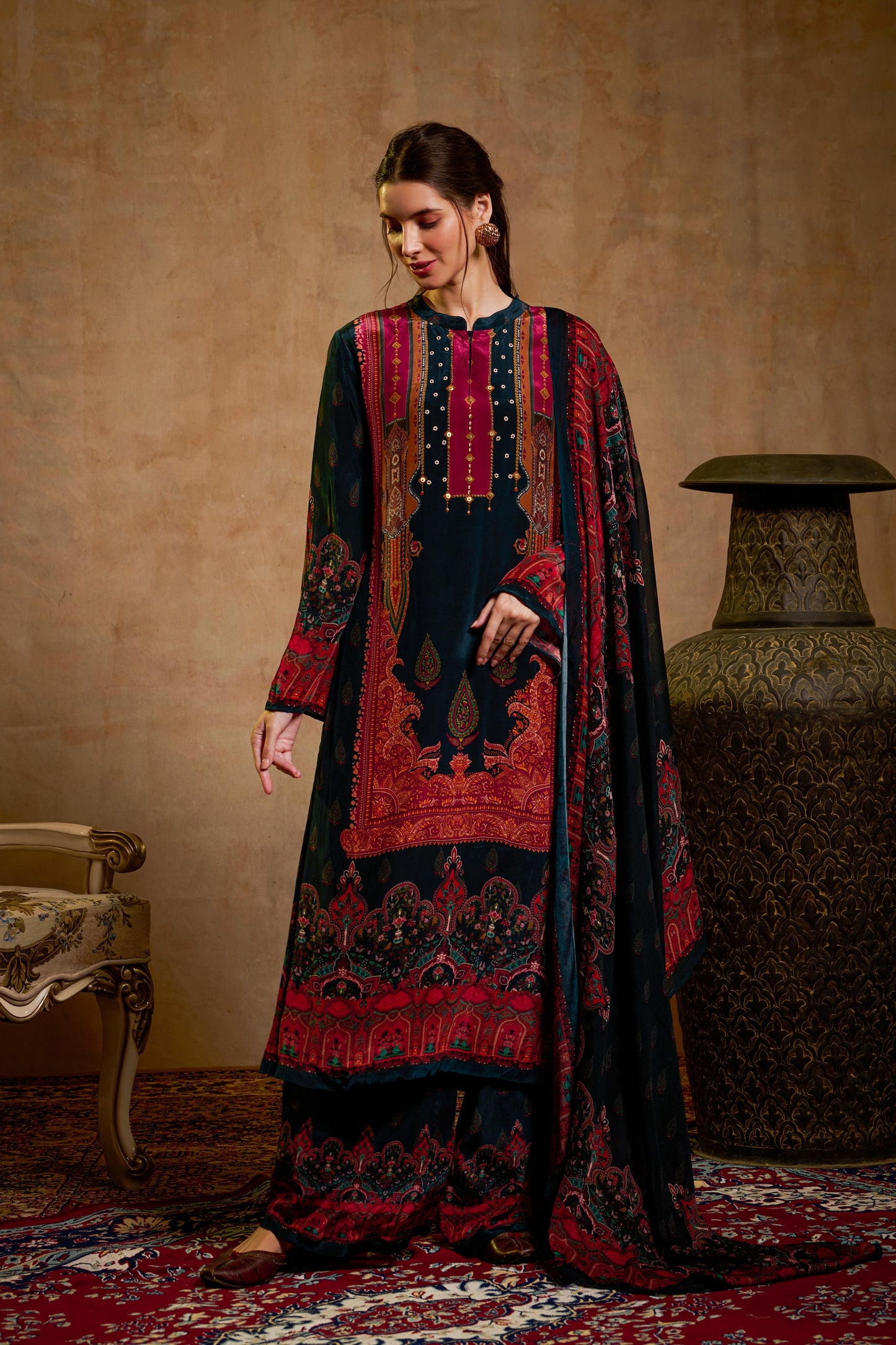 THE BARI Women Floral Printed Kurta with Palazzos & Dupatta
