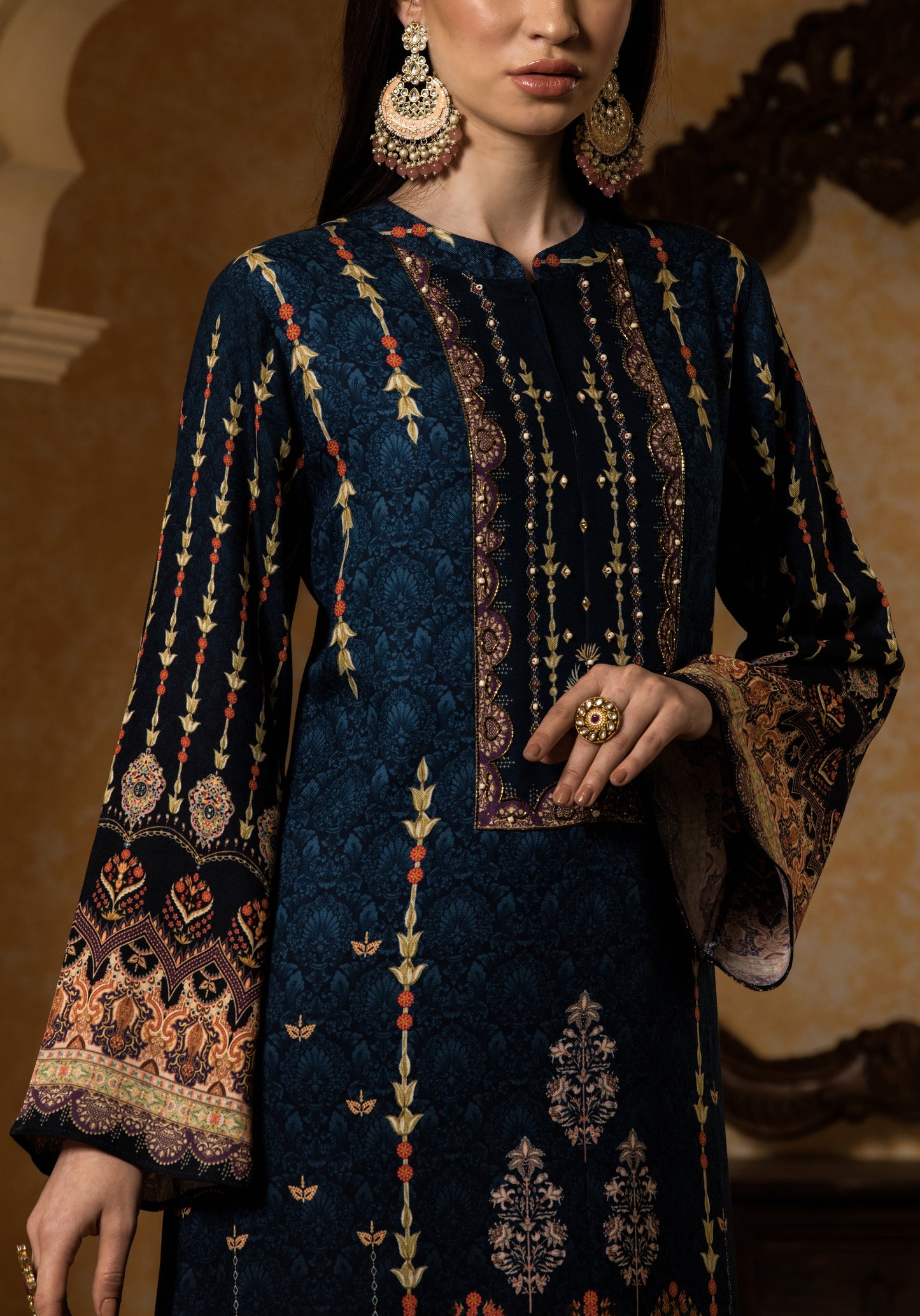 THE BARI Women Ethnic Motifs Printed Regular Thread Work Kurta Set