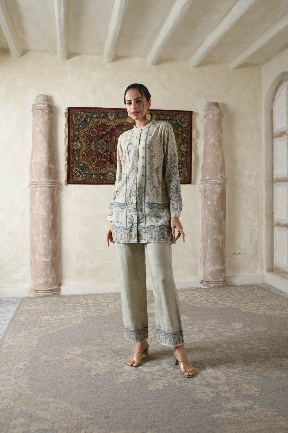 THE BARI Women Ethnic Motifs Printed Regular Kurta with Trousers